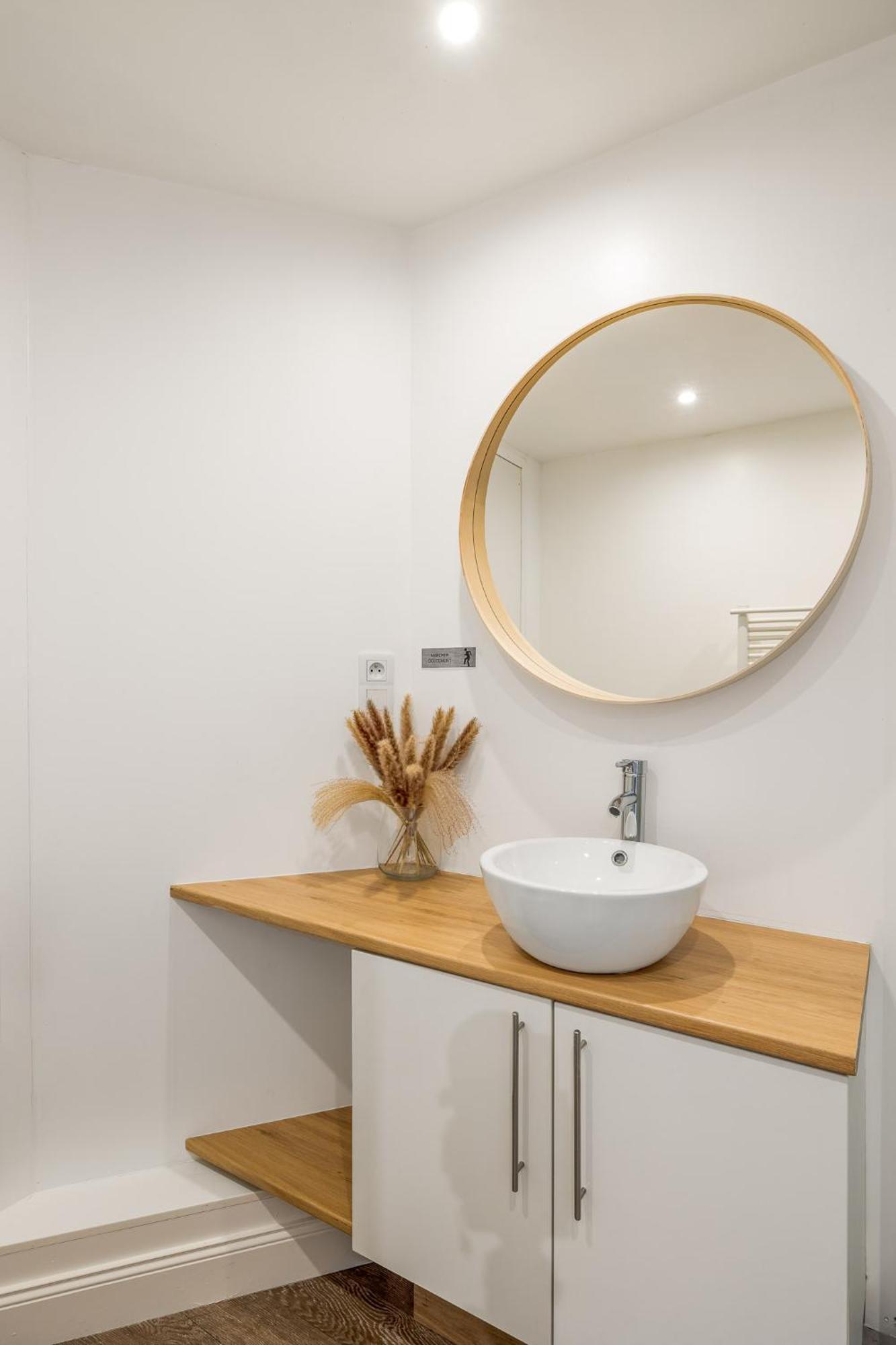 Maya Appartements & Suites Cosne-Cours-Sur-Loire Экстерьер фото
